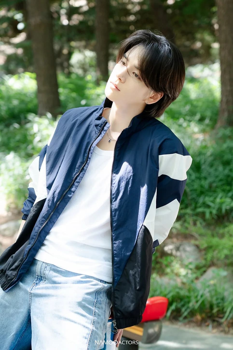 Younghoon 사진 8장 중 4번째