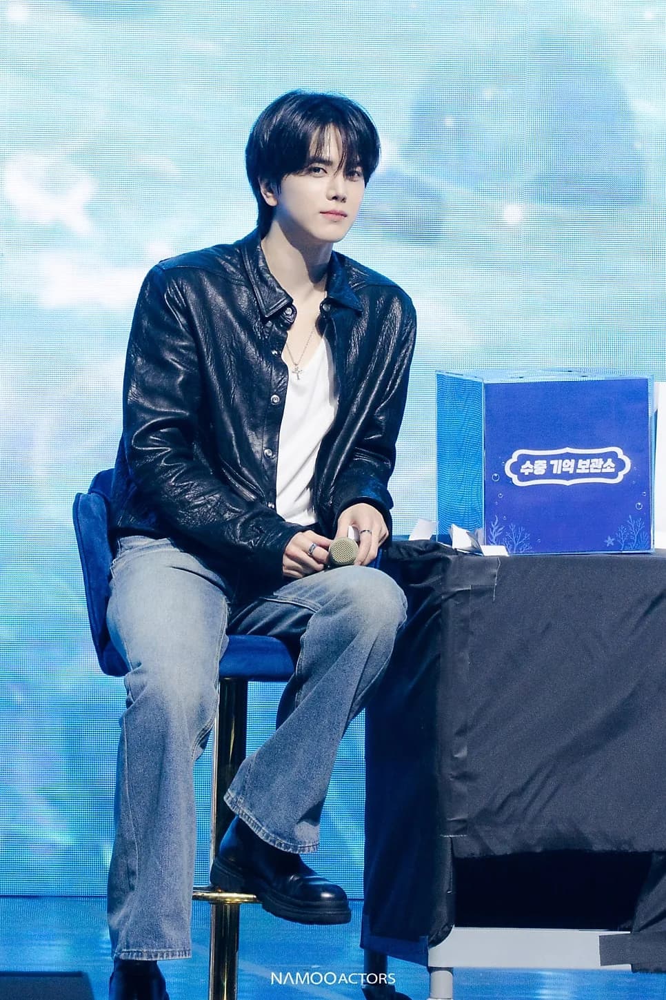 Younghoon 사진 8장 중 8번째