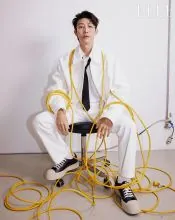 Kang Ki-youngのポスターまたは誌面 7