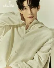 Kang Ki-youngのポスターまたは誌面 12