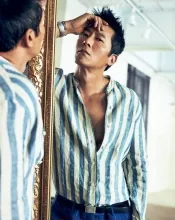 Kim Joo-hyukのポスターまたは誌面 10