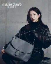Park Ji-hyunのポスターまたは誌面 1