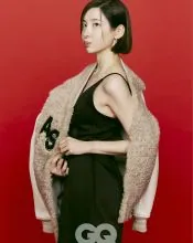 Park Ji-hyunのポスターまたは誌面 10
