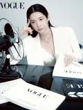 Park Ji-hyunのポスターまたは誌面 13